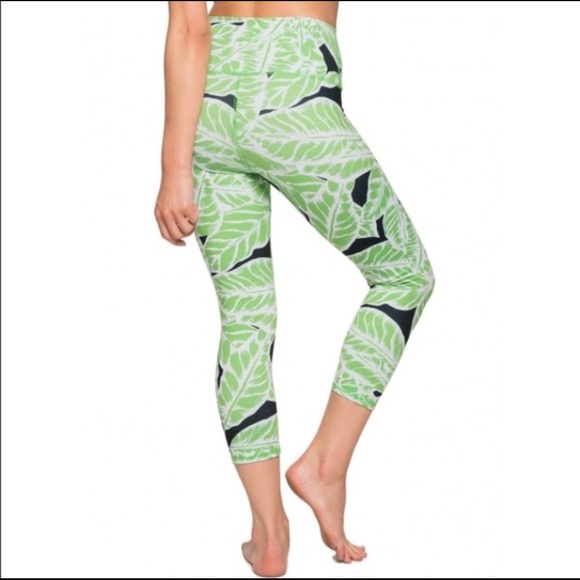Alo Yoga Palm Springs Glowstick Capri Pant - Picture 6 of 6